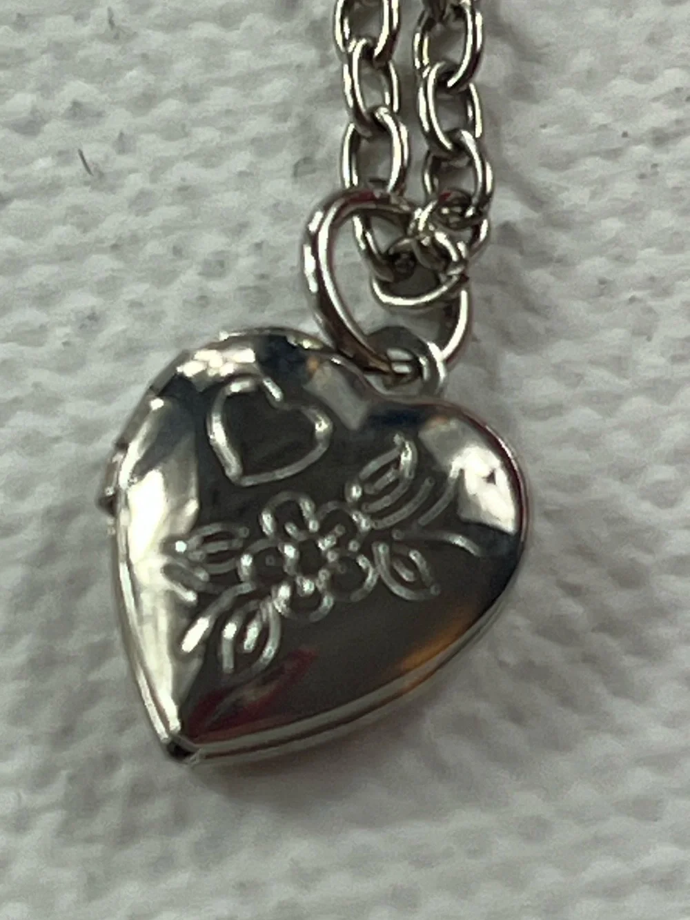 VTG Pleasant Company American Girl Molly Heart Locket Accessories Lot Retired